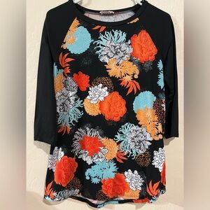 AMELIA JAMES Multicolor Floral Women’s 3/4 Sleeve Raglan Baseball Tee – Size XS